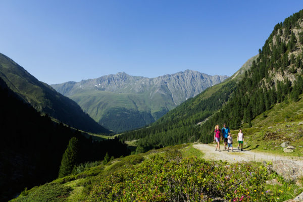 alpengasthof-dortmunder-huette-sommer-kuehtai-familien-ausflug